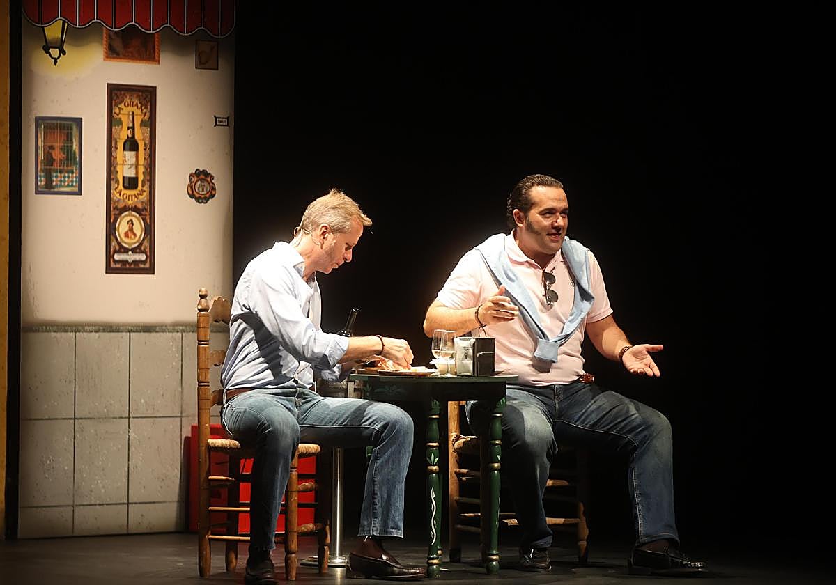 Los Compadres durante su actuación