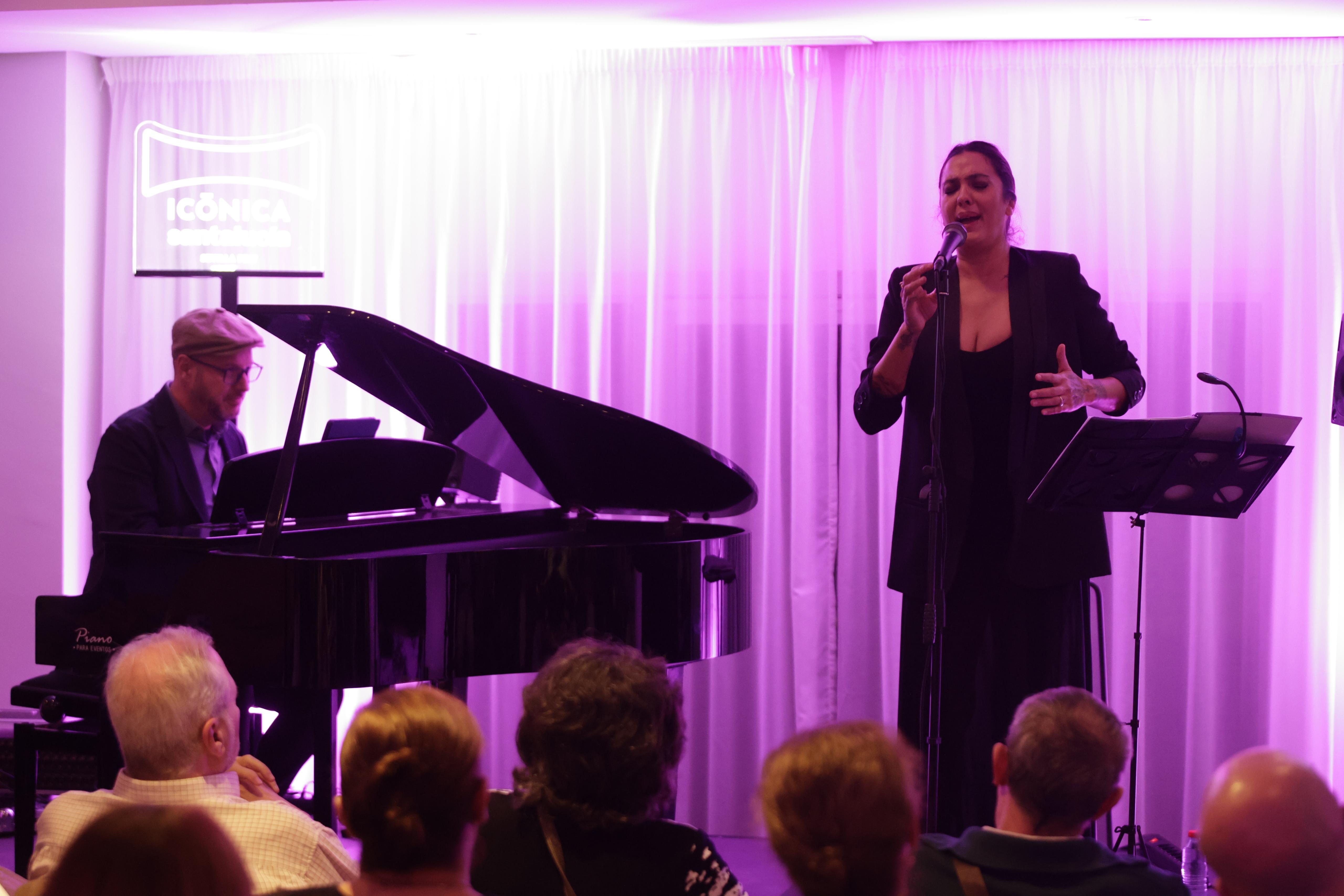 Un instante del concierto de Alba Molina en Sevilla