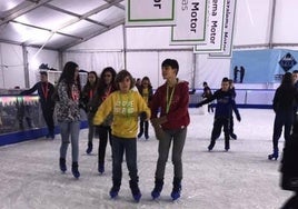 Vuelve la pista de hielo al Prado de San Sebastián: estas son las fechas y precios