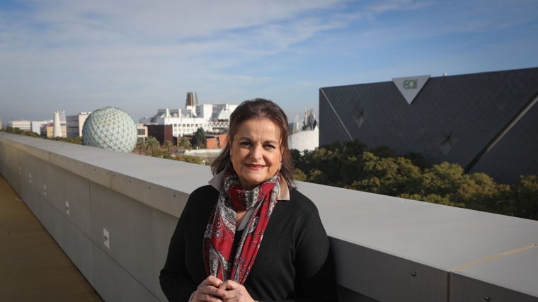 Lola Reina homenajea el 100 aniversario del nacimiento de su tía