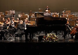 Eldar Nebolsin (piano) y György Ráth (director)