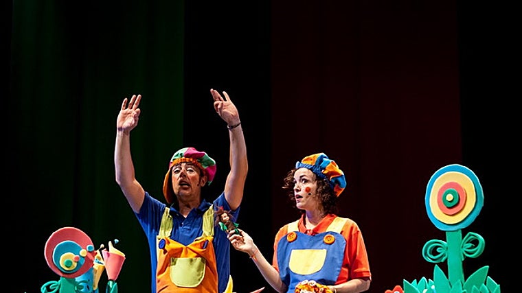 En esta propuesta artística se mezcla un cuento clásico como Pulgarcita con la música de Vilvaldi