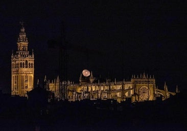 La Catedral de Sevilla anuncia tres nuevas rutas nocturnas: fechas, precios y horarios