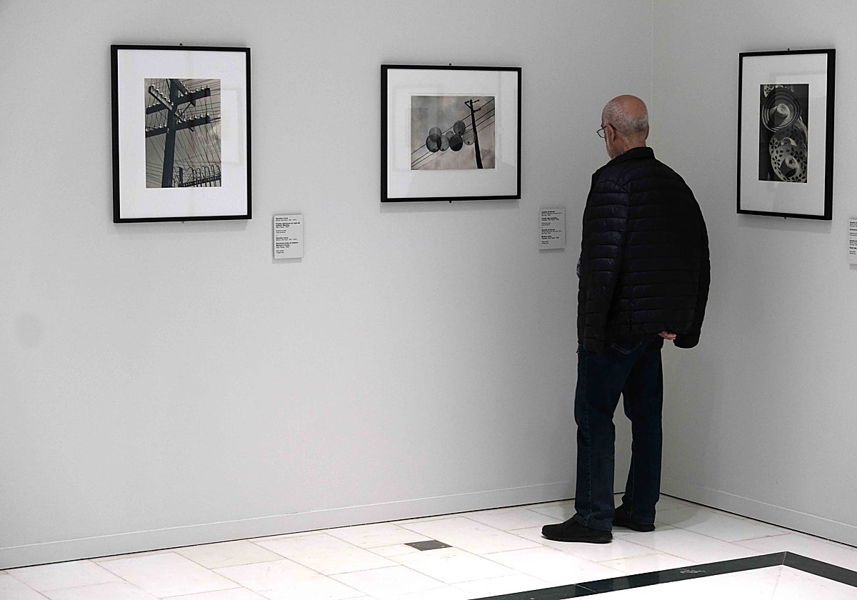 Algunas de las fotografías que se exponen en la Fundación Unicaja de Sevilla