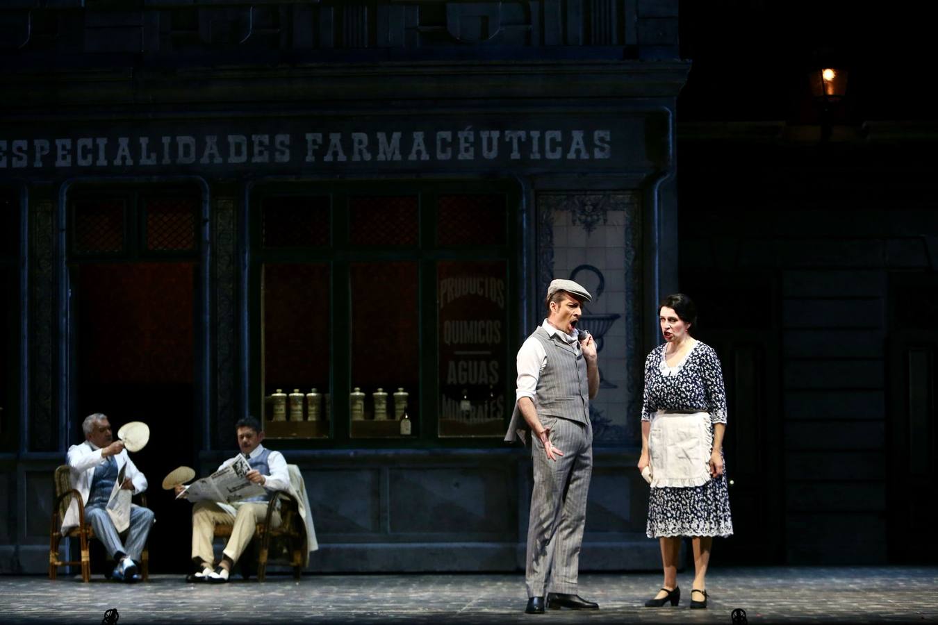 Momento del ensayo previo al estreno en el Maestranza de la zarzuela 'La verbena de la Paloma'