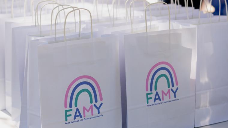 Bolsas de 'Famy' en la feria del bebe