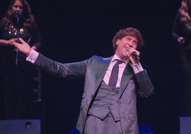 Manuel Lombo protagoniza una noche de éxitos en el Teatro Maestranza de Sevilla
