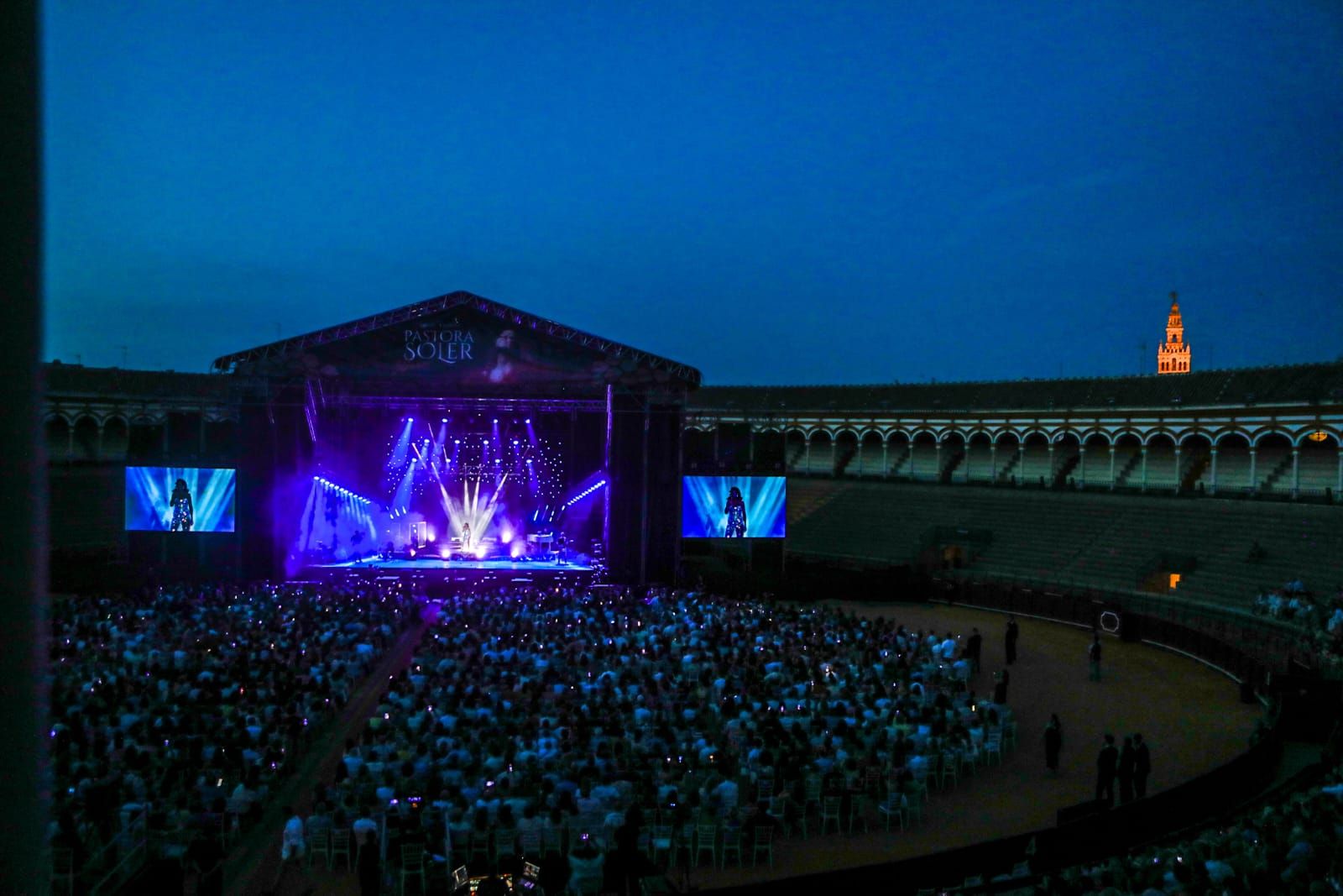 Pastora Soler en la Plaza de Toros de la Maestranza