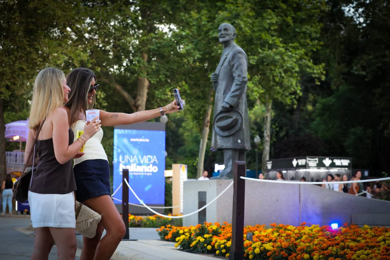 Ambiente previo al concierto de Los Caños