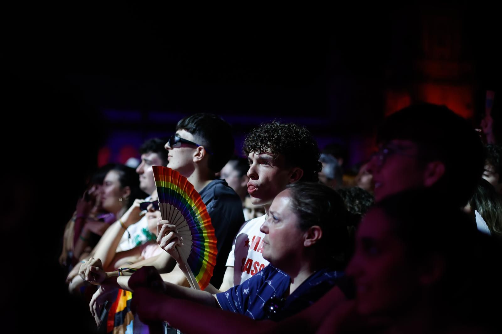 Ambiente en el concierto de Laura Gallego en plena actuación en la Plaza de España