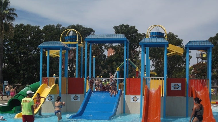 El Guadalpark es todo un clásico en los planes familiares del verano en Sevilla