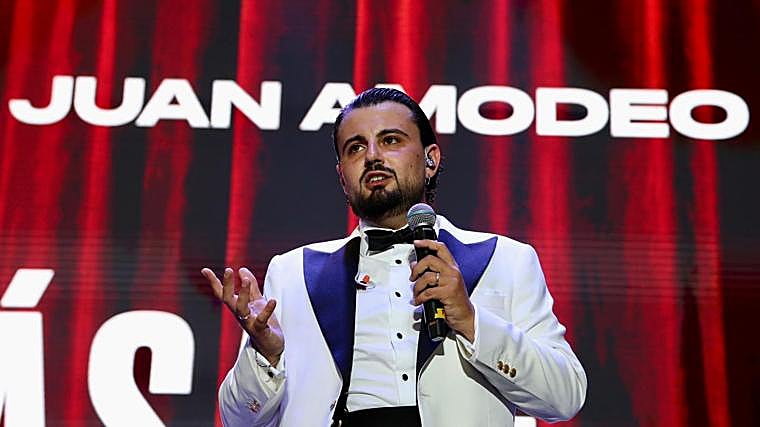 Juan Amodeo estuvo acompañado por buenos amigos y artistas en su nuevo show