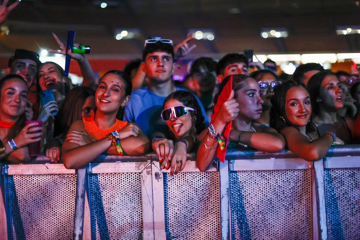 Ambiente en el Puro Latino Sevilla 2025