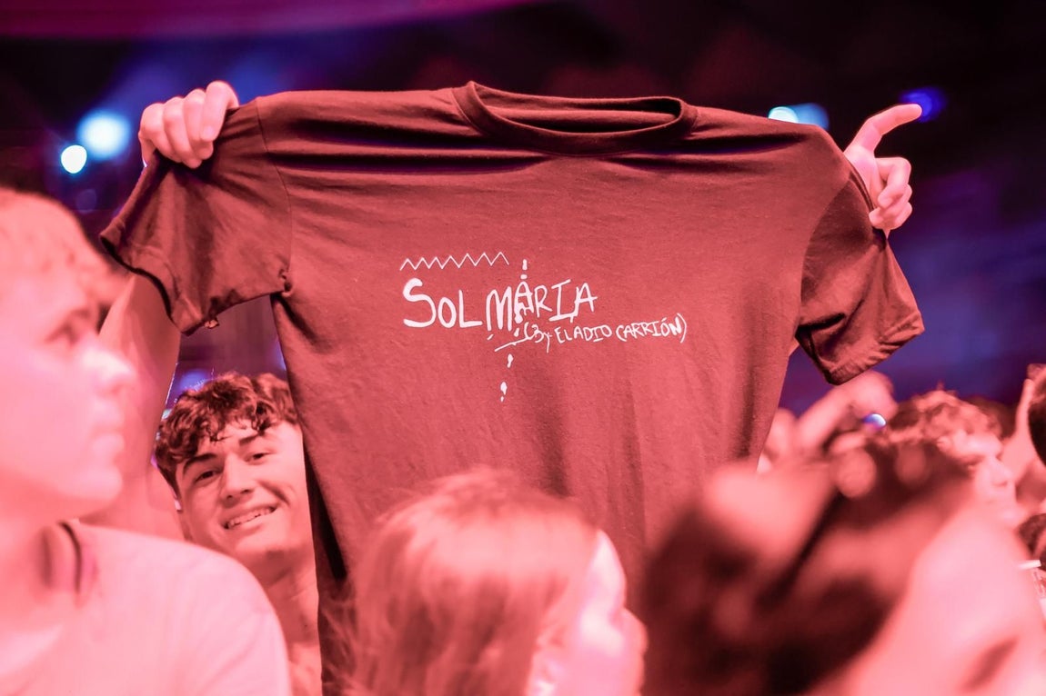 Ambiente en el Puro Latino Sevilla 2025