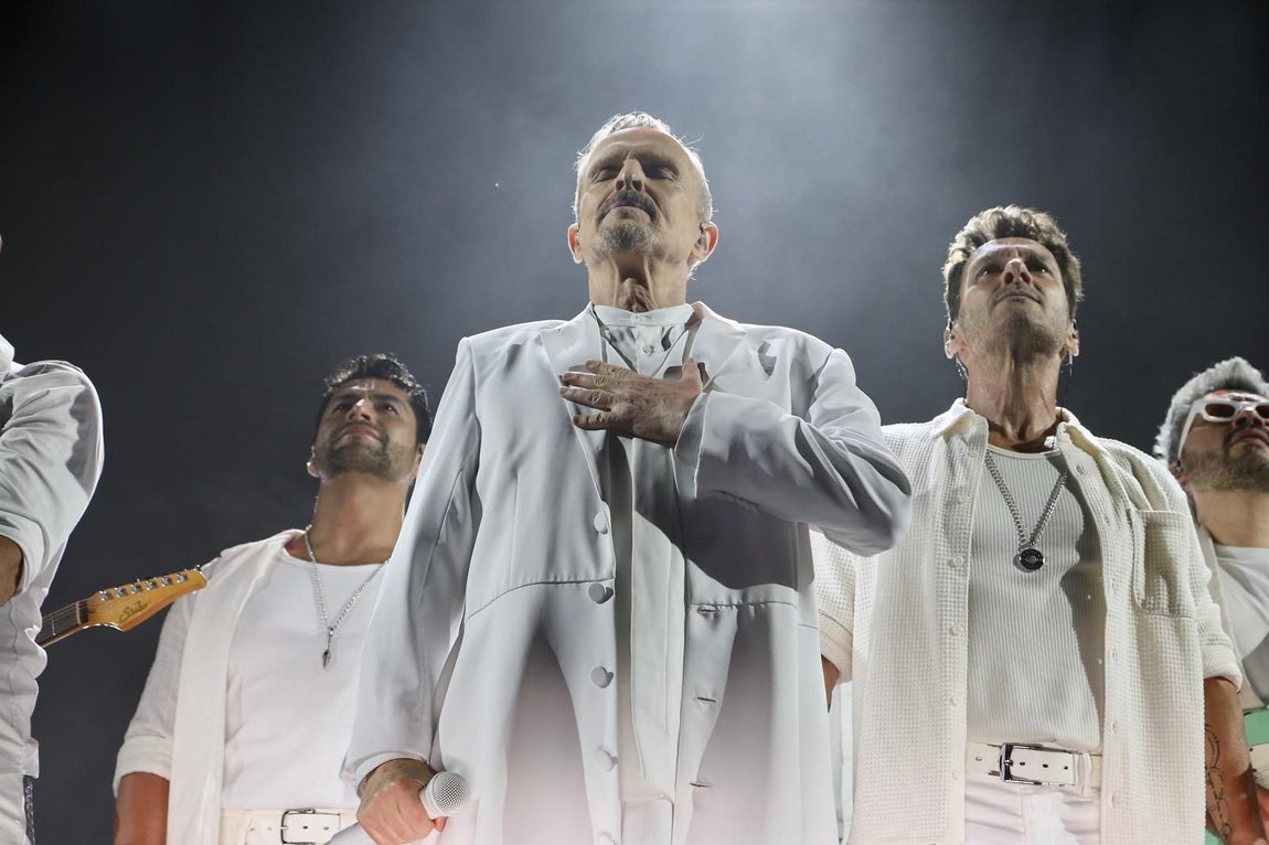 Concierto de Miguel Bosé en la Plaza de España