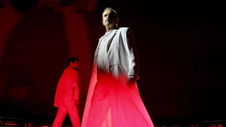 Miguel Bosé transportó a los sevillanos a los años 70