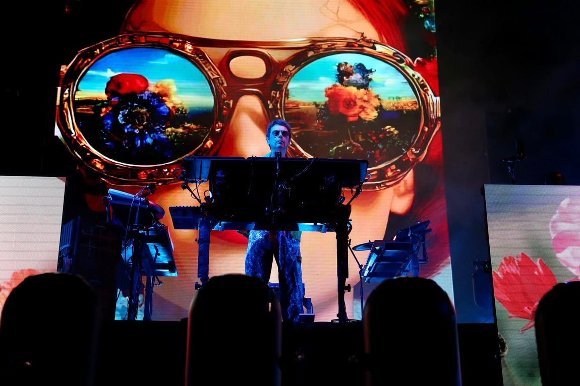 Jarre demostró en Sevilla que es uno de los artistas más influyentes y vanguardistas 