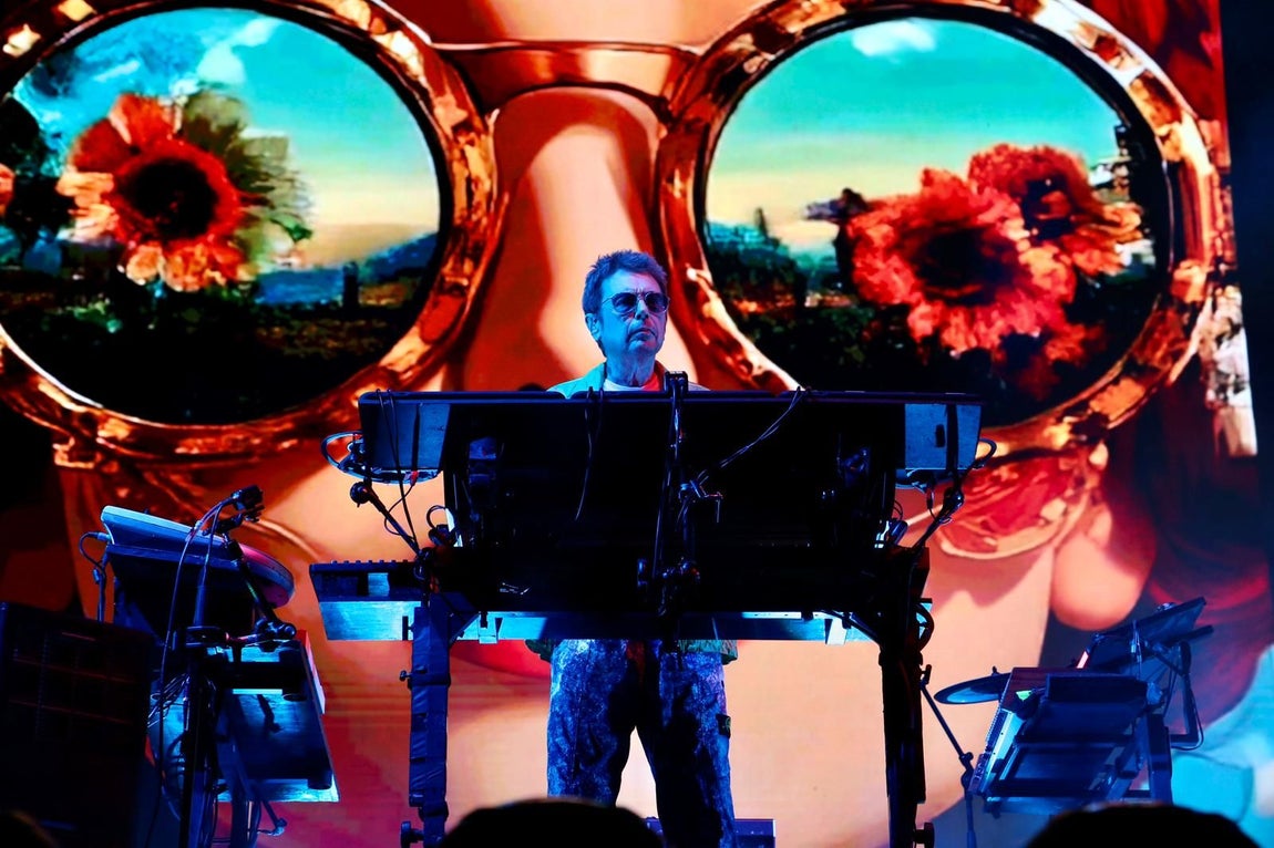 Jarre demostró en Sevilla que es uno de los artistas más influyentes y vanguardistas 