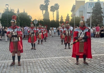 Santiponce recrea su pasado para inaugurar el cine de verano en su Teatro Romano de Itálica