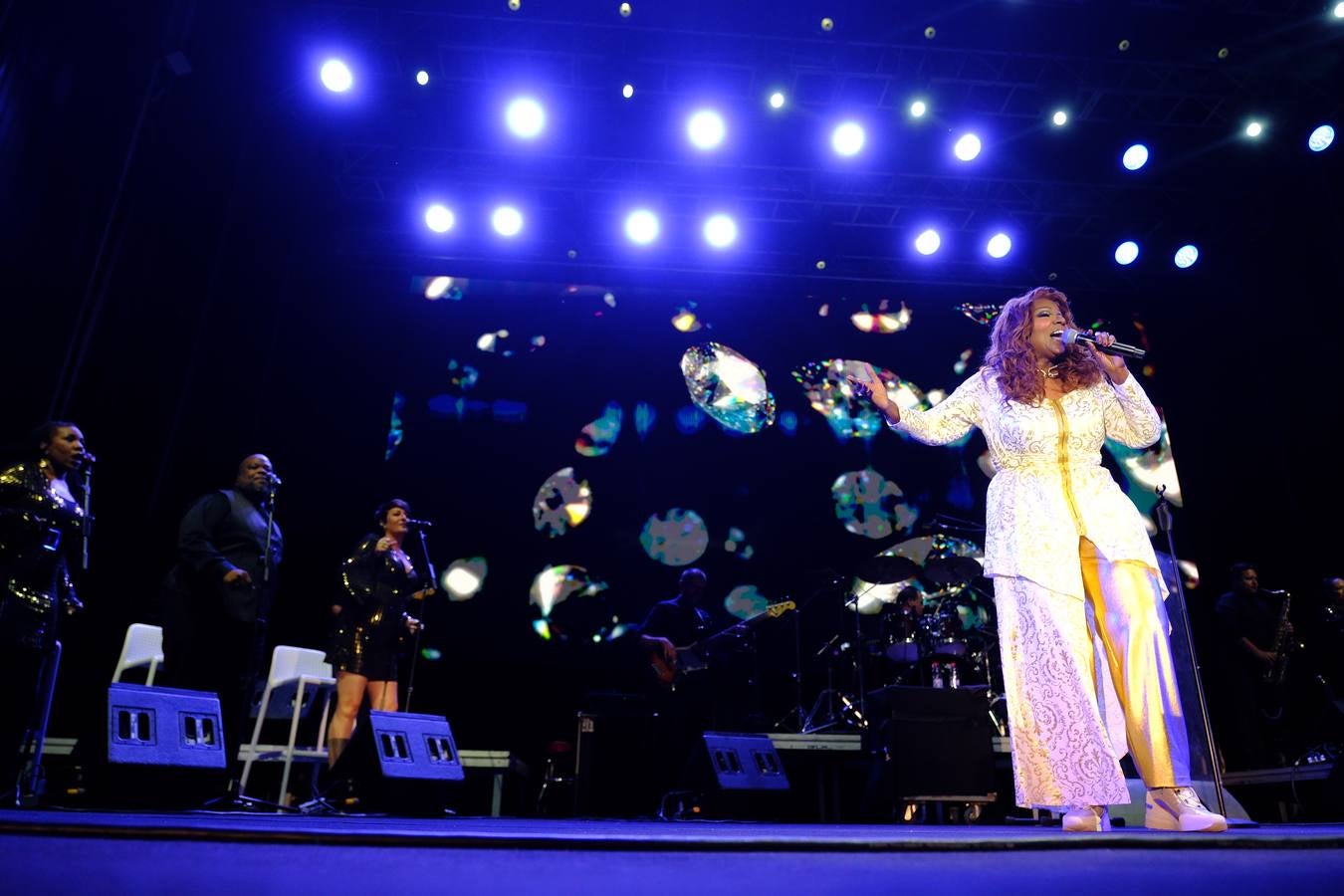 Un momento del gran concierto este jueves de Gloria Gaynor en el Tío Pepe Festival
