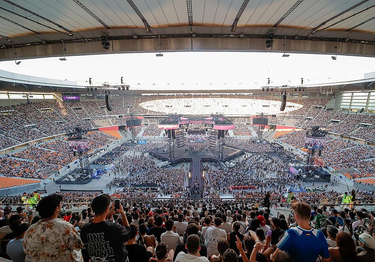 La Velada del año 5 fue todo un éxito en Sevilla, batiéndose récords de asistencia y de espectadores en Twitch