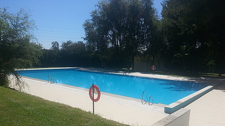 El verano es un momento perfecto para disfrutar de la piscina municipal de Guadalema de los Quintero