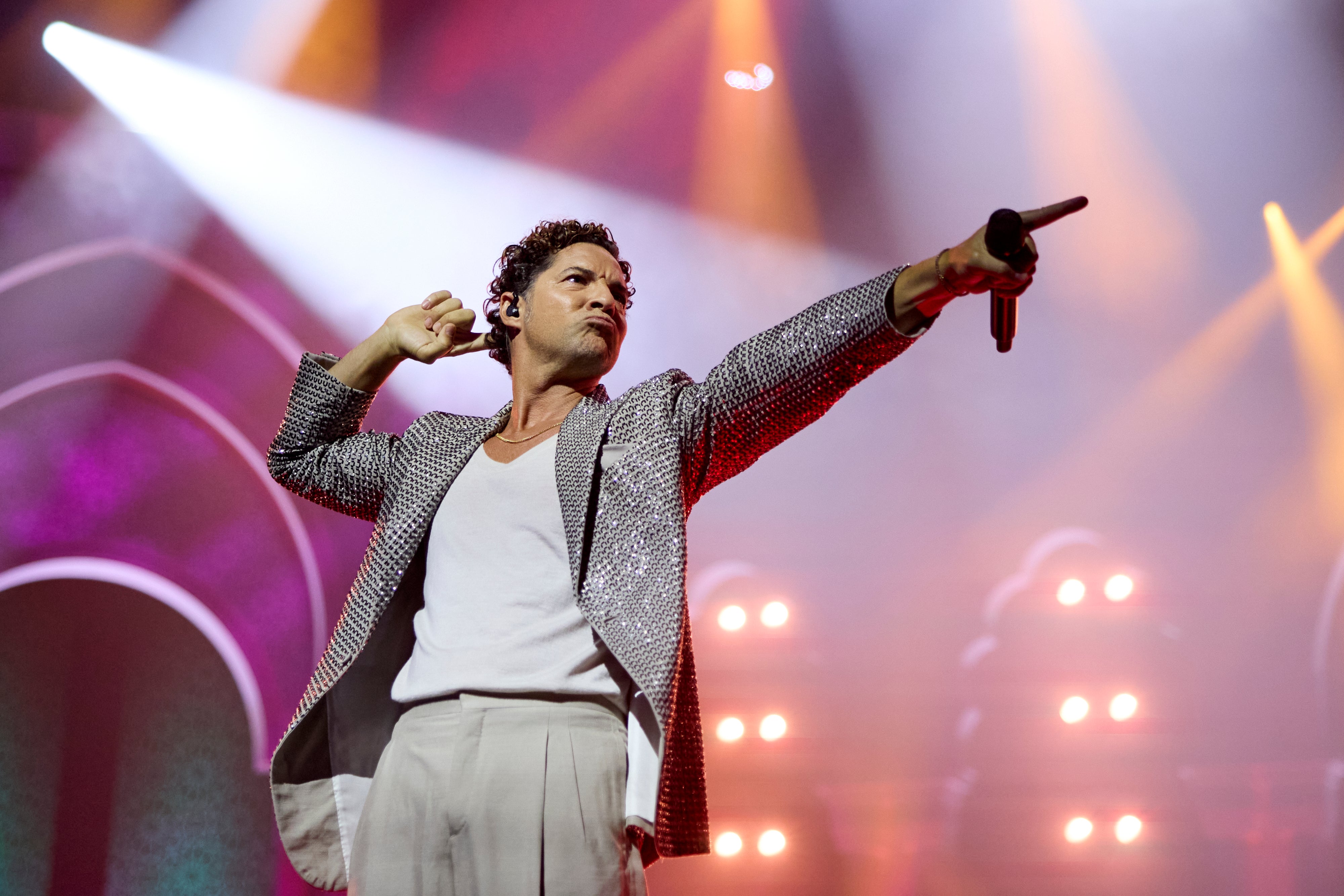 David Bisbal cantando en la gala