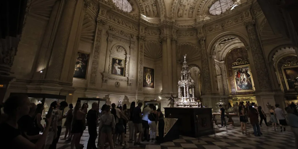Diez edificios icónicos que se podrán visitar gratis durante la Noche en Blanco de Sevilla 2025