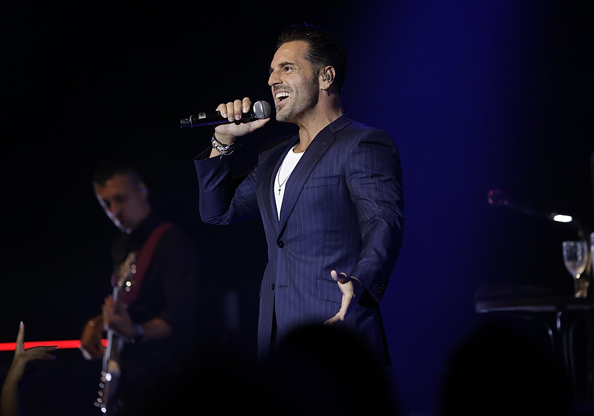 David Bustamante durante su concierto en Sevilla