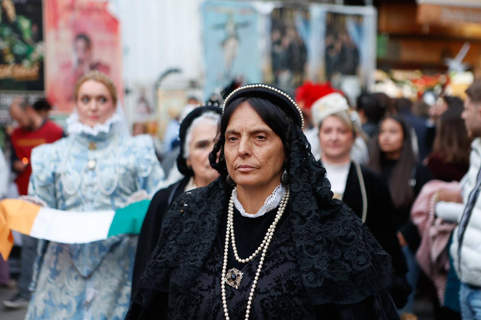 En imágenes, el Tercio de Olivares vuelve a desfilar en Sevilla