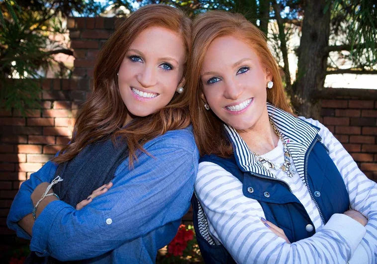 Las gemelas que han ganado un juicio por hacer trampas en un examen porque sus cerebros están conectados