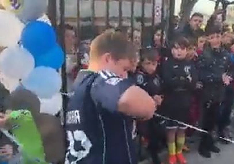 El inolvidable cumpleaños de un niño gaditano de 10 años después de que nadie acudiera a su fiesta