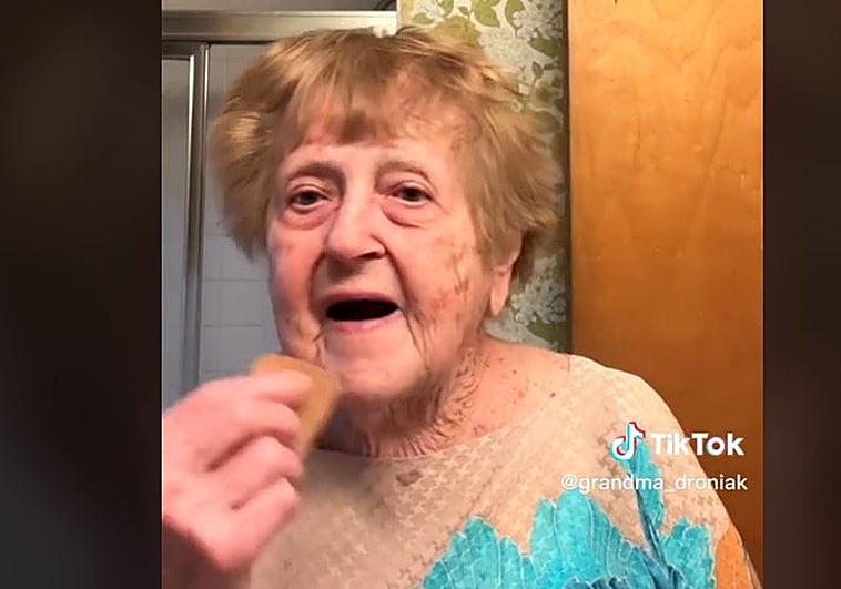 La nonagenaria viral que arrasa con los preparativos de su primera cita en 25 años: «Sólo quiero una cena gratis»