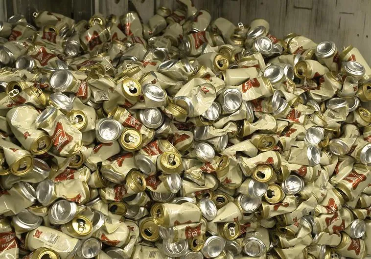 Bélgica destruye más de 2.300 latas de cerveza de EE.UU. por culpa de su eslogan