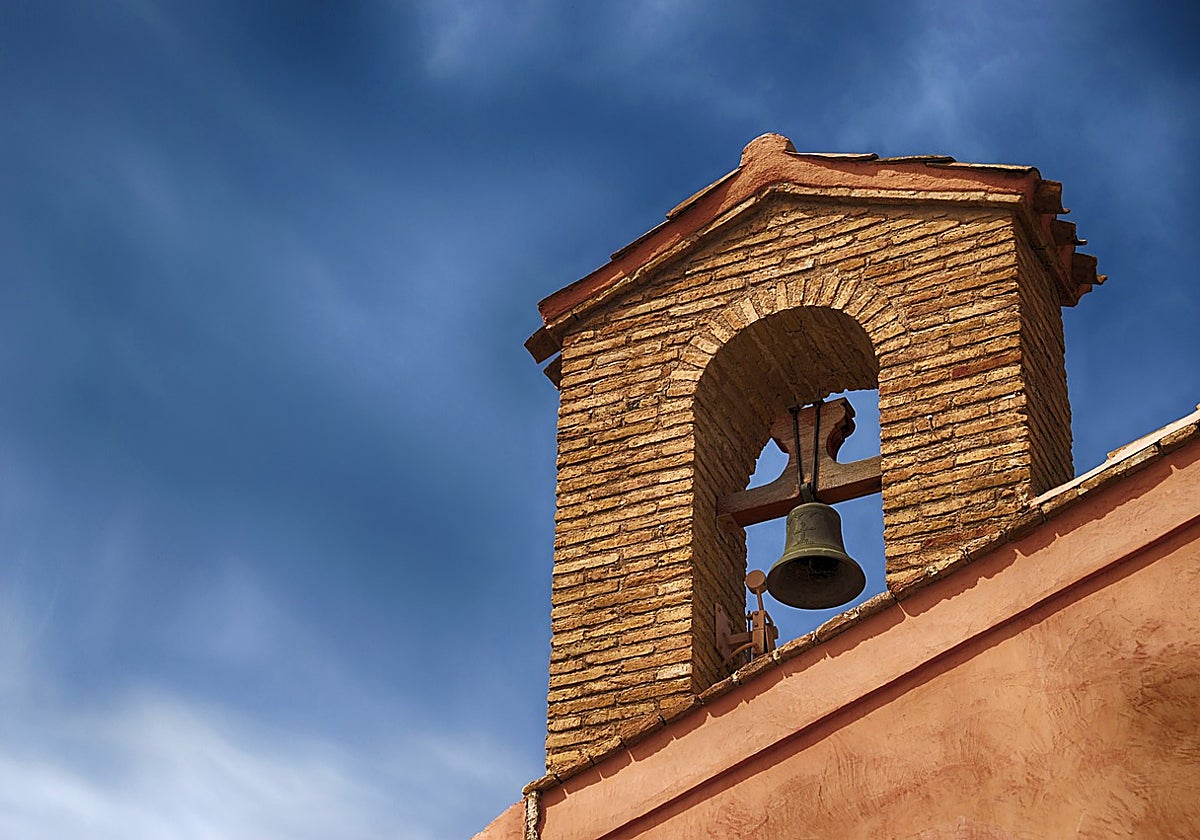 Imagen de archivo del campanario de un pueblo