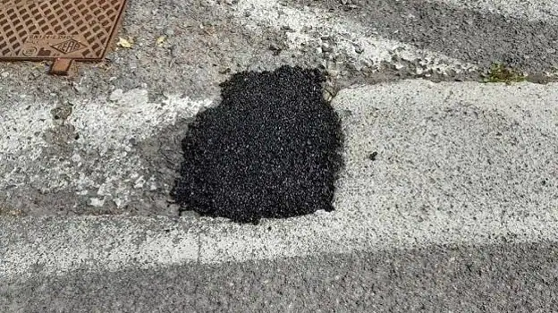 El bache de la polémica