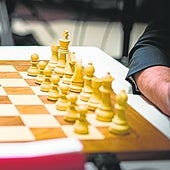 La Federación Internacional de Ajedrez prohíbe a las mujeres trans participar en competiciones femeninas