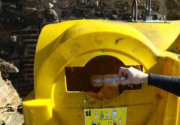Estos son los plásticos que nunca se deben tirar al contenedor amarillo
