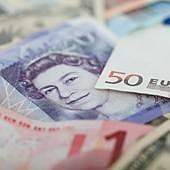 Utiliza el correo de su mujer fallecida para estafar más de 580.000 euros y lo gasta en pagar sus lujos