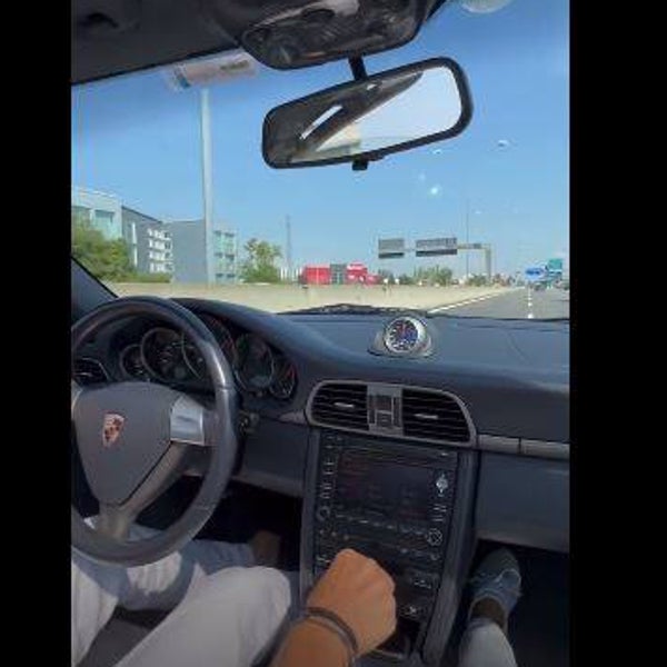 «Un pequeño momento de entusiasmo al volante»: pillado en un Porsche a 150 km/h un defensor de la seguridad vial en Italia