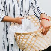 Cómo quitar las manchas de boli de la ropa de forma definitiva con este sencillo truco