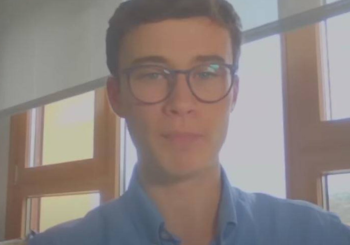 El joven aficionado a la meteorología Jorge Rey