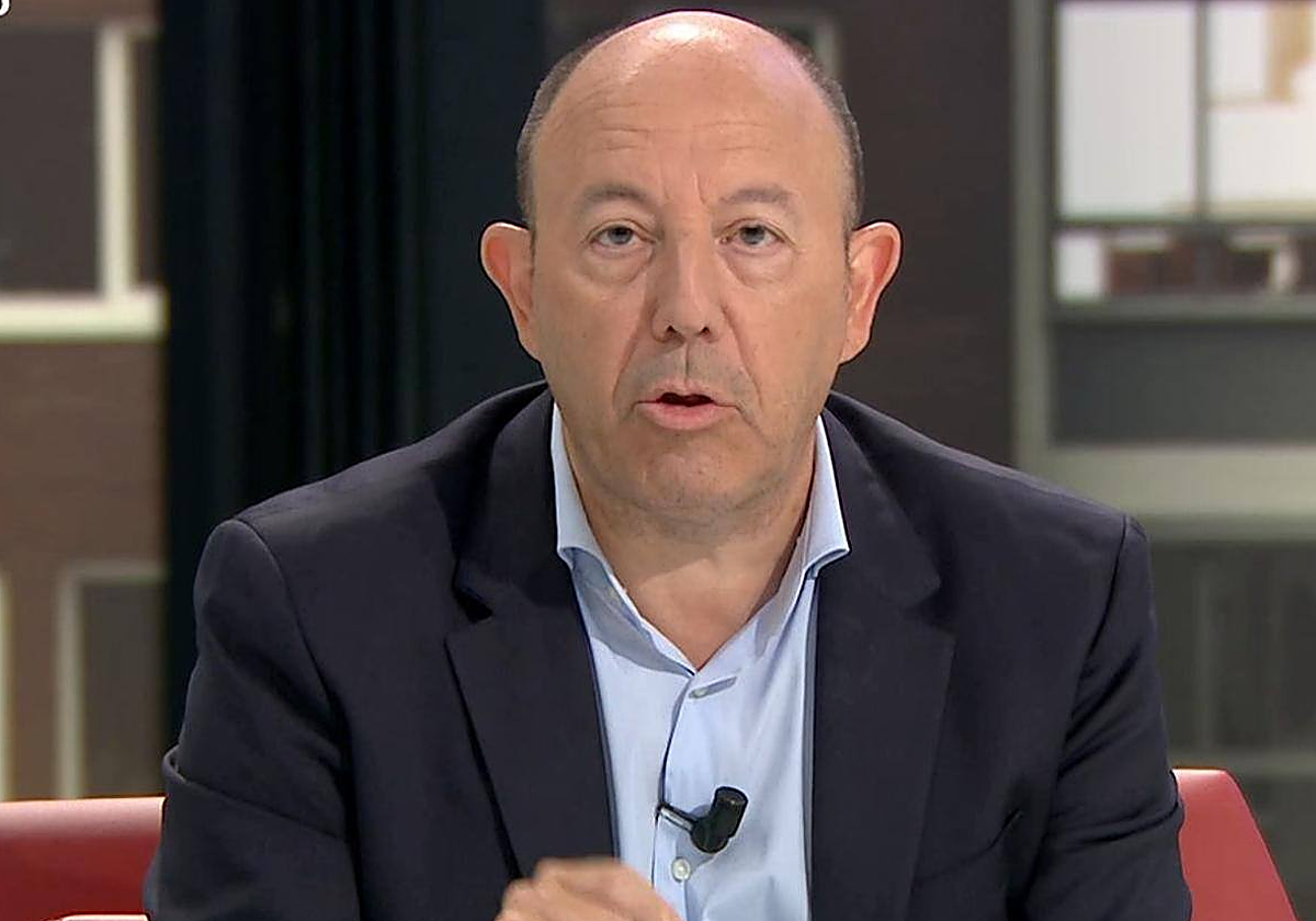 El economista Gonzalo Bernardos durante una intervención en un programa de televisión