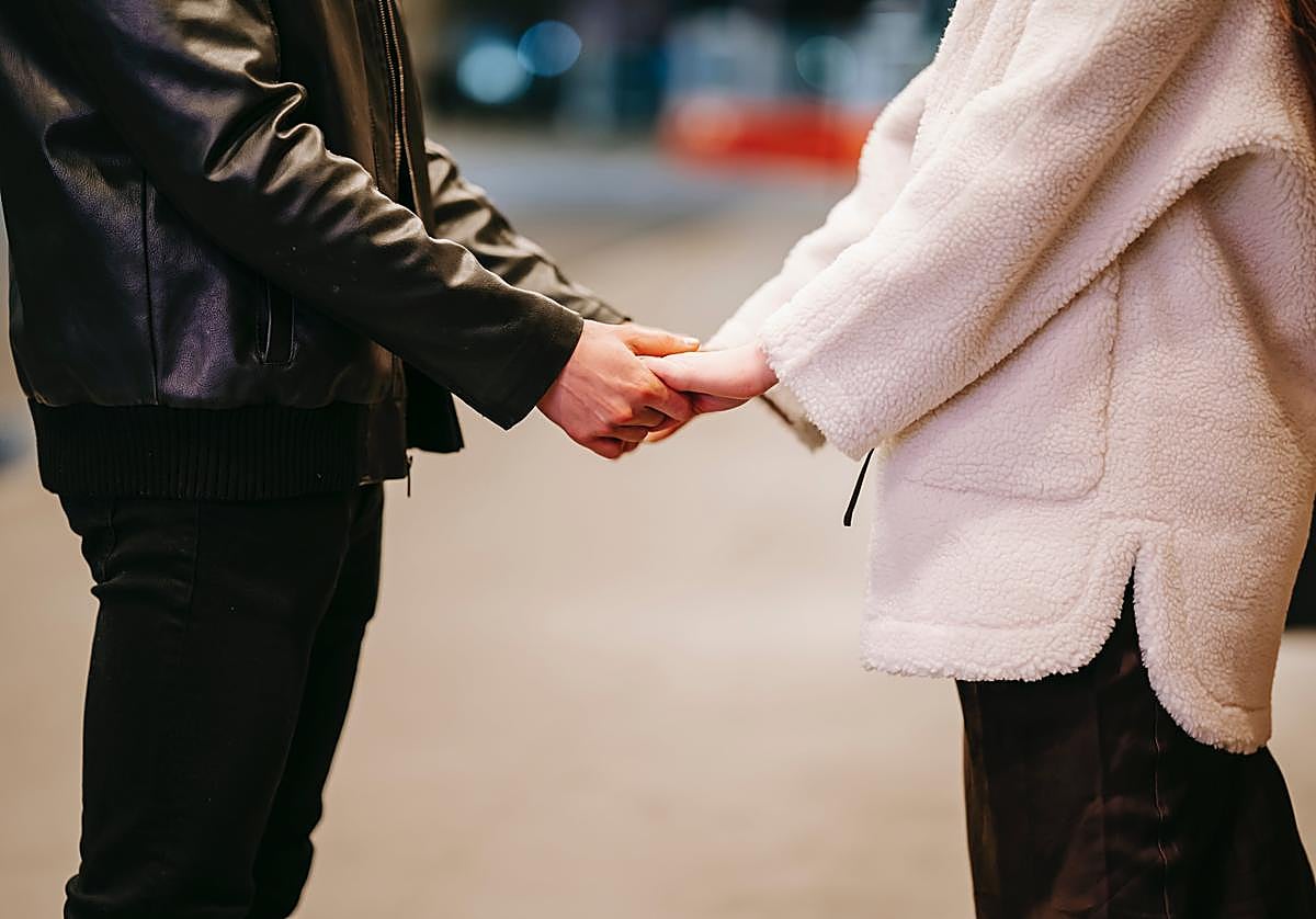 Un estudio desvela las preferencias para ligar de los solteros en 2024