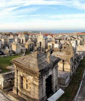 Imagen secundaria 2 - 1º, Cementerio de Reus (Tarragona); 2º, Cementerio de Monturque (Córdoba); 3º, Cementerio Municipal de Ciriego en Santander 