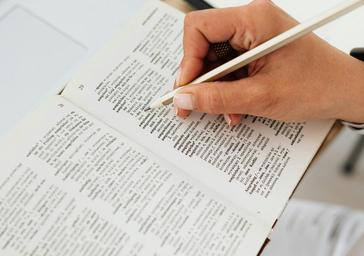 La palabra asturiana que utilizada en el castellano tiene otro significado