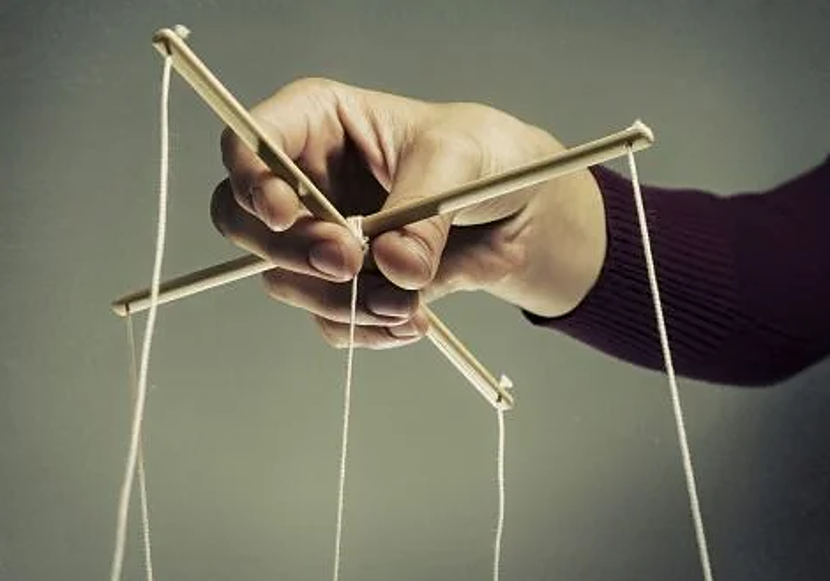 Los narcisistas suelen ser manipuladores