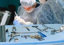 Unos médicos, condenados tras extirpar a una paciente el riñón sano por equivocación