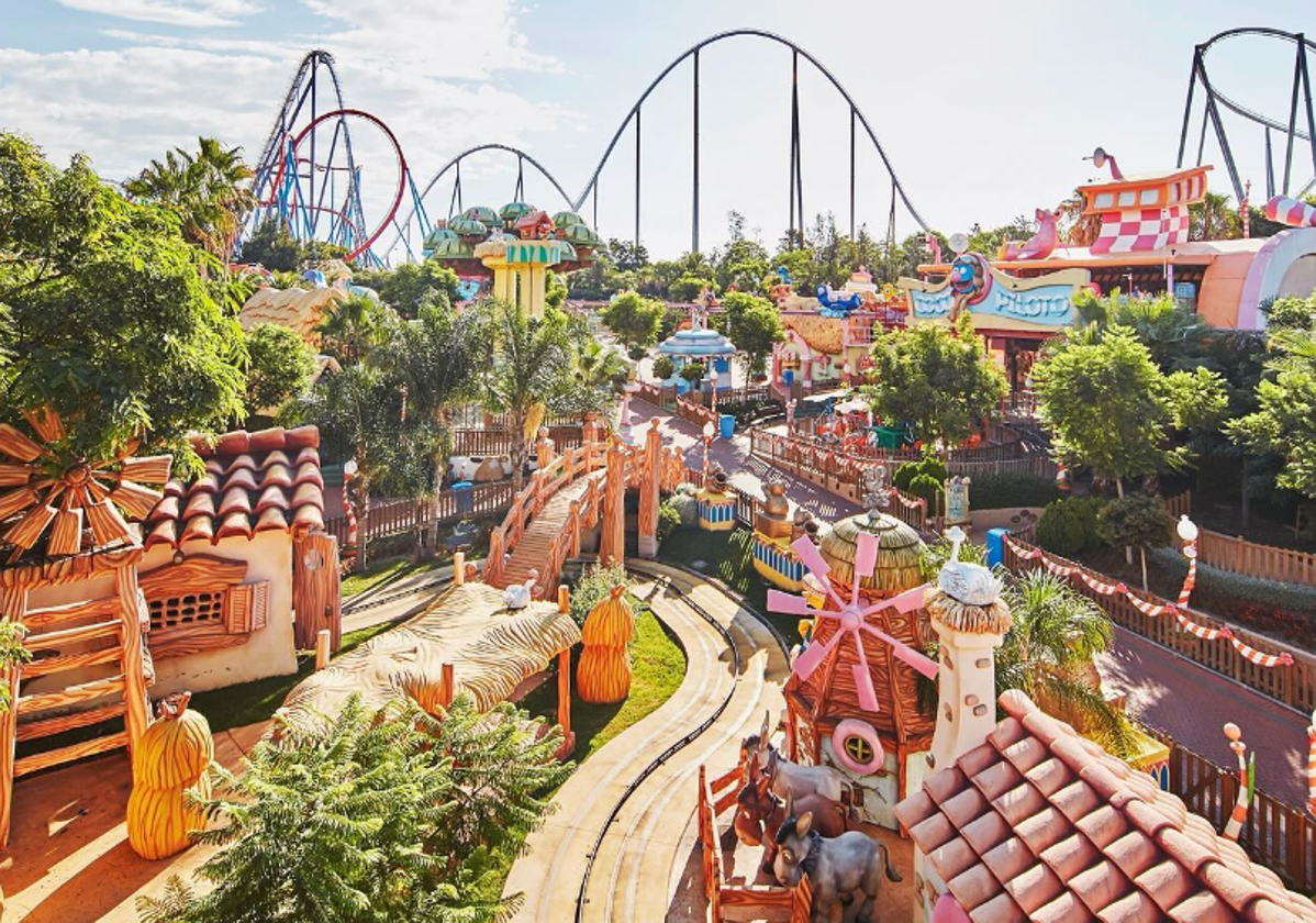 Un experto en parques de atracciones visita Port Aventura y este es su veredicto: «Mucho que mejorar»