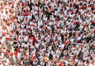 El desconocido motivo por el que se lleva un pañuelo rojo en el cuello durante las fiestas de San Fermín